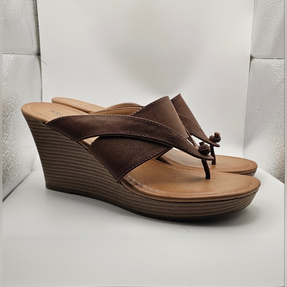 Arizona Jean Co Brown Wedge Thong Sandals Slip-On Comfort Summer Shoes - Sz 10 - Picture 3 of 7